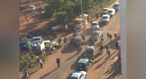 Освободиха 80 заложници от хотела в Мали