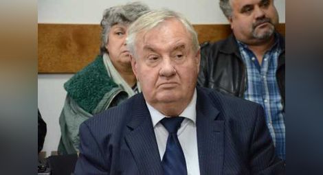 Скандал във Ветово: ДПС и ГЕРБ намалиха наполовина заплатата на кмета Георгиев