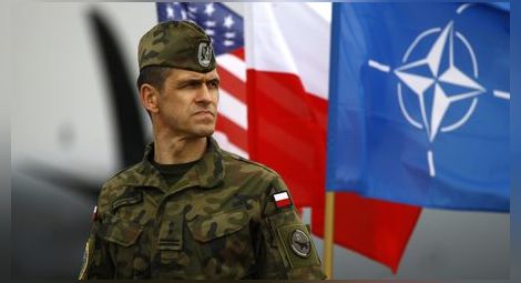 Полша обмисля да поиска от САЩ назаем ядрени оръжия