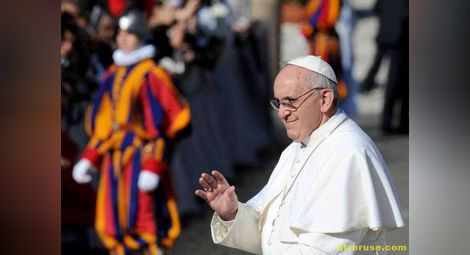 Папа Франциск призова световните лидери да спрат разрухата