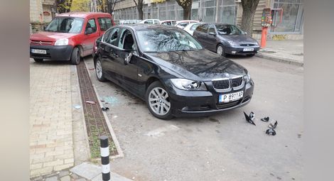 МВР: Колата пред „Олд фешън“ е потрошена заради стрелба с пистолет