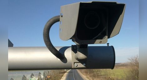 12 камери следят трафика в областта