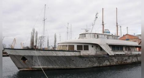 Яхта на Брежнев потъна в Одеса 