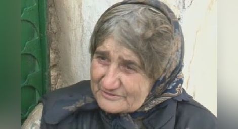 Жената, която 5 дни спа между труповете на родителите си: Не знаех към кого да се обърна