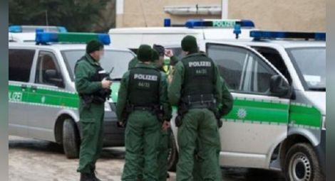 Полицията в Дюселдорф извърши масови арести на бежанци