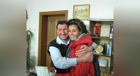 Ученичка спаси шофьор на тролей, изпаднал в безсъзнание в Стара Загора