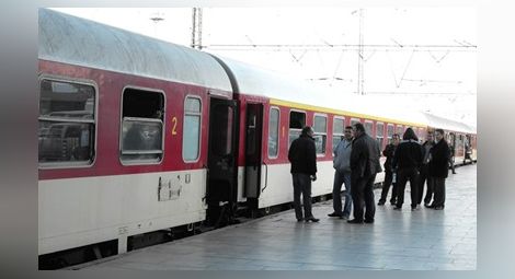 Влаковете между Русе и Горна Оряховица се движат със закъснения