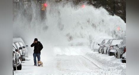 Броят на жертвите от снежната буря в САЩ достигна 10 души