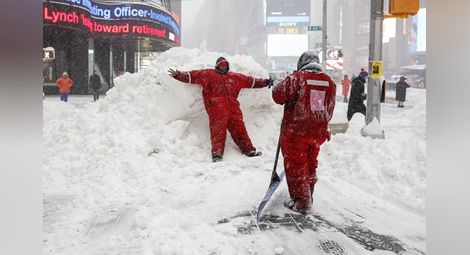 Мощна снежна буря в Ню Йорк и Вашингтон, жертвите станаха 19 