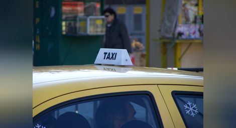 Рецидивист се изкарал неосъждан от мерак да кара такси
