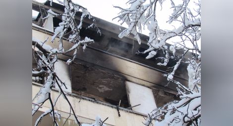 Климатик запали през нощта апартамент на „Борисова“