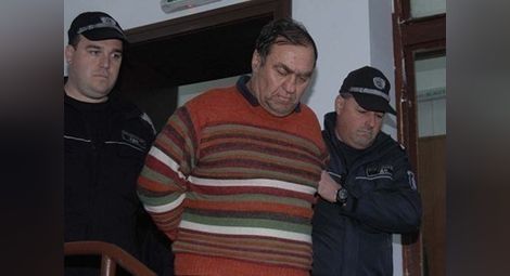 Адвокатите на Евстатиев искат освобождаването му под гаранция