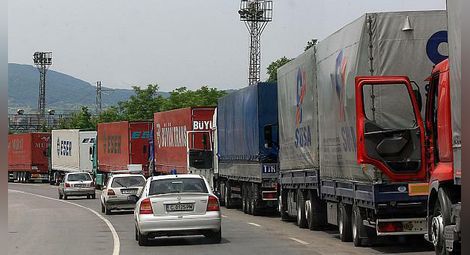 Транспортните министри на България и Турция ще търсят решение на проблема с превозвачите