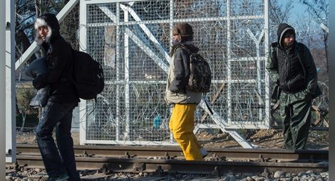 Македония вдига втора ограда по границата с Гърция