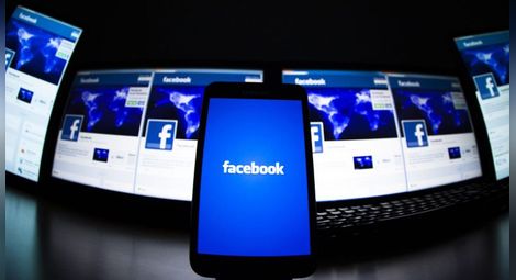 Индия забрани Фейсбук и разочарова Зукърбърг