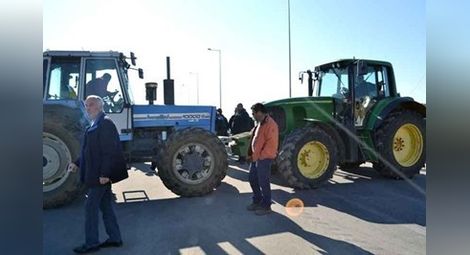 Гръцкото правителство призова за преговори след блокадата на фермерите