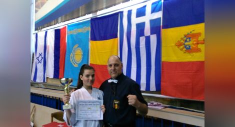 Каратистка на „Русе“ със сребро от турнир в Бургас