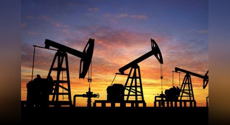 Катар, Русия и Саудитска Арабия се съгласиха да замразят добива на нефт на януарските стойности