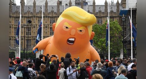 Хиляди на протест в Лондон срещу визитата на Тръмп