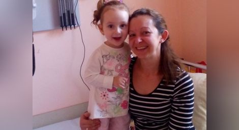 Лекари от "Пирогов" спасиха малко дете с уникална операция