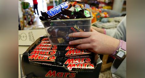 Компанията "Марс" изтегля десертчетата си от 55 страни
