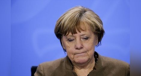Откриха в строеж на джамия заклано прасе с надпис “Мама Меркел”