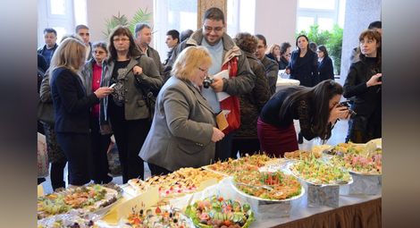 Над 60 кулинарни специалитета в изложба за рождения ден на Гимназията по туризъм