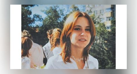 Трудна задача за трима лекари: След 8 години трябва да кажат какво уби родилката Полина Димова