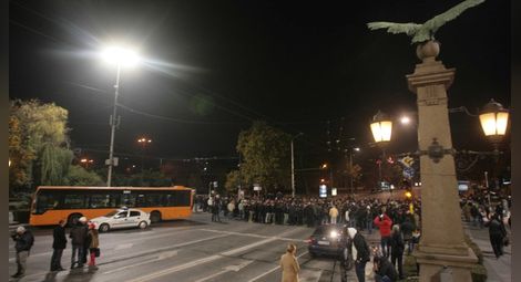 Такси гори на бул. "Цариградско шосе" в столицата