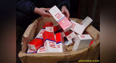 320 кутии нелегални цигари в багажа на румънка задържаха митничари от Русе