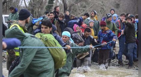 Между 600 и 700 мигранти влязоха нелегално в Македония