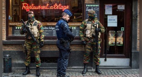 Военни се включиха в издирването на терористите в Брюксел
