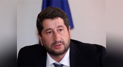 Христо Иванов: Цацаров е отговорен за отделянето на България от Румъния