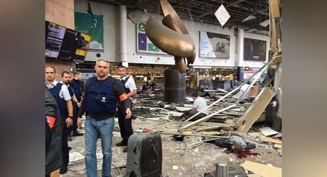 Откриха невзривена бомба на летището в Брюксел