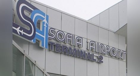 "България Ер" отмени полетите до Брюксел, летището остава затворено и утре