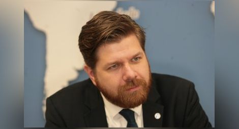 Даниел Кадик: Еврофондовете за България да бъдат спрени, ако не спазва правилата