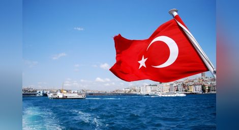 Гражданите на Турция от 1 юли ще могат да посещават „Шенген“ без визи