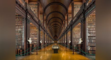 Библиотека на три века и с над 200 000 книги е атракция в Дъблин