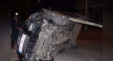 Пияна шофьорка помля току що ремонтиран автомобил и "паркира" по таван