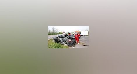 Двама младежи загинаха при жестока катастрофа на пътя Хасково-Димитровград