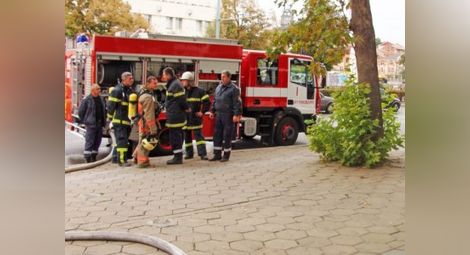 Горя склад на училище в Силистра