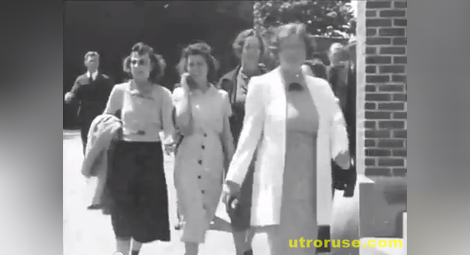 Видео с жена, говореща по GSM, през... 1938 