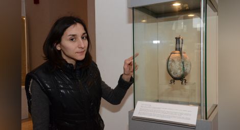 Уникална кана от щраусово яйце показват в Историческия музей