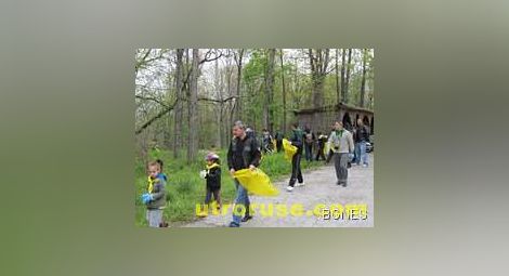 Скаути и рокери чистиха заедно в Русе