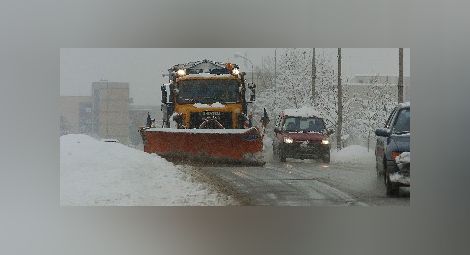 Зимното почистване на пътищата се прекратява предсрочно от 1 март