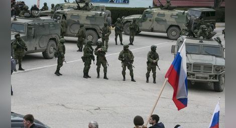 САЩ заплашиха Русия с изолация заради кризата в Украйна