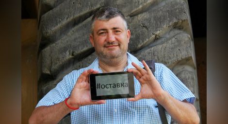 Русенецът с бургаско сърце и софийски адрес, който говори езика на „Чичко Гугъл“