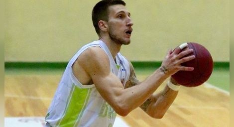 Виденов срещу Николов в мач на русенските баскетзвезди