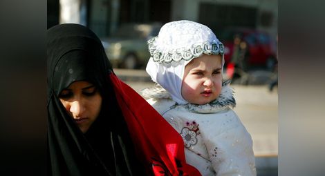 Техеран: Бебета за по 50 евро