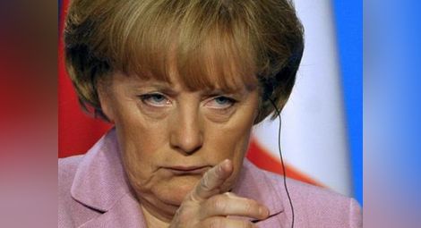 Меркел предупреди Русия за дълготрайни щети относно Украйна
